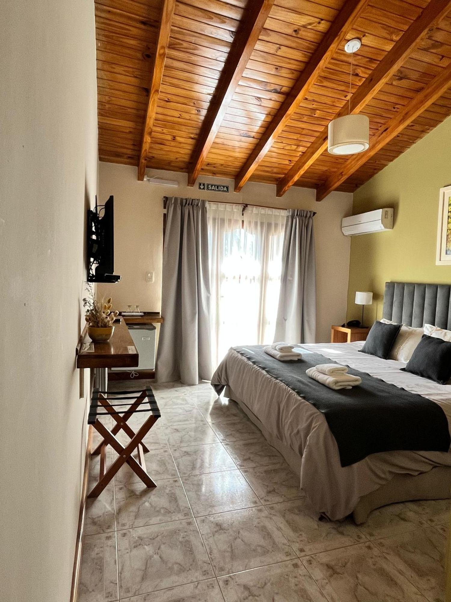 De Los Andes Hotel Boutique Lujan de Cuyo Bagian luar foto